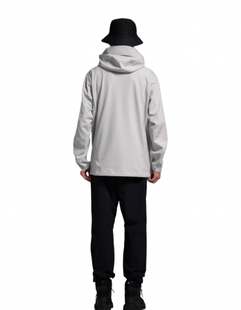 Mountain climbing windbreaker