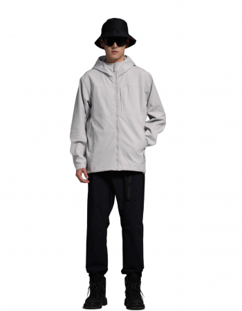 Mountain climbing windbreaker